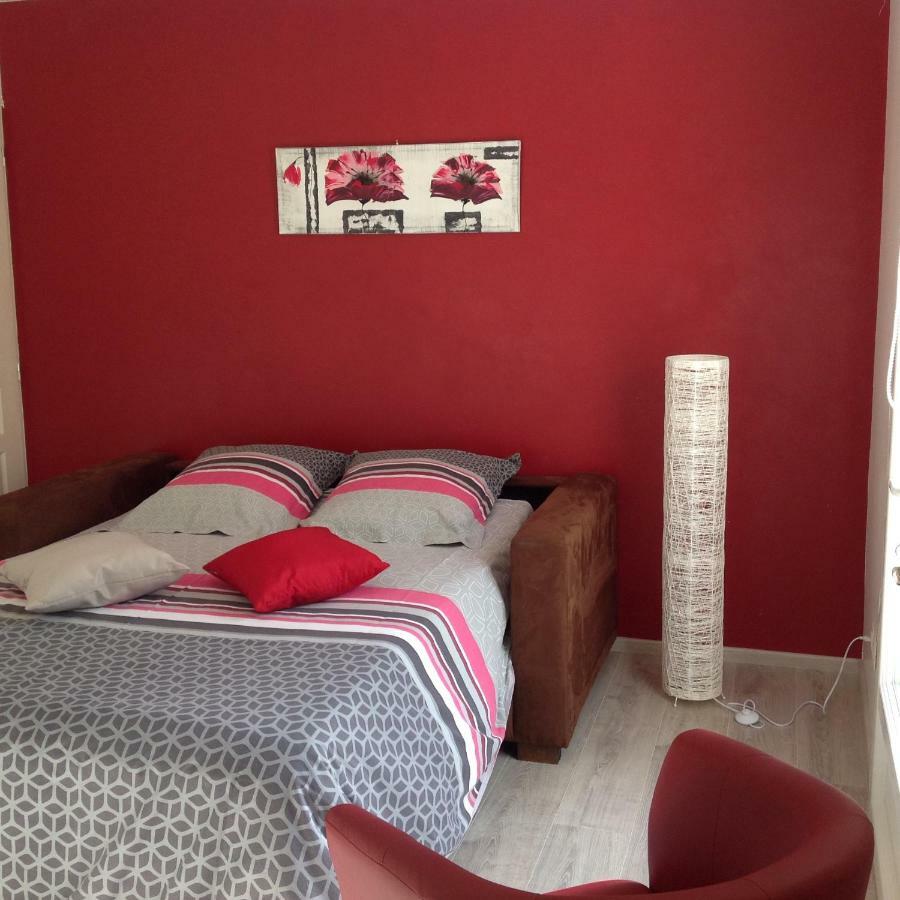 Au Mas Des Graviers Bed & Breakfast ซาลาวาส์ ภายนอก รูปภาพ